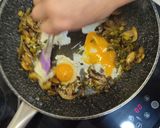Foto del paso 6 de la receta Revuelto de espárragos, ajetes y setas. Carmen de Jaén