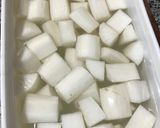 Hình bước làm 2 của món Củ cải trắng kho sườn