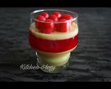 A picture of step 3 of Custard & Jelly Trifle.