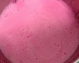 A picture of step 3 of Beet and Apple Juice (Vegetarian).