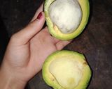 Foto langkah ke 2 dari resep Tips mematangkan buah alpukat dengan tisue.