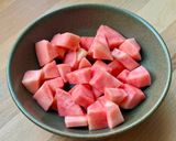 Hình bước làm 1 của món 💚 Táo Ruột Đỏ Trộn Sữa Chua Kefir
