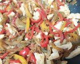 Foto del paso 5 de la receta: Fajitas de pollo