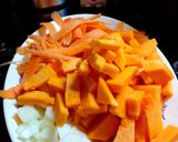 Foto del paso 1 de la receta: Sopa crema de calabacín, zanahoria, nabo y cebolla