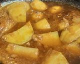 A picture of step 2 of Anday aloo curry.