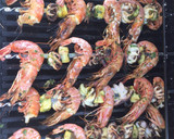 Foto del paso 6 de la receta: Brochetas de pescado y marisco