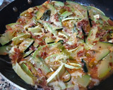 Foto del paso 9 de la receta: Cintas de calabacín con salsa de tomate