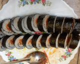 Foto langkah ke 6 dari resep Kimbab tuna spicy.