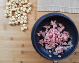 Foto del passaggio 5 della ricetta Gnocchetti sardi salsiccia e caprino - malloreddus