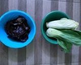 Foto langkah ke 1 dari resep Sup Bihun Jamur Kuping.