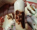 Foto langkah ke 5 dari resep Es Lilin Zebra ala Mami Ira.