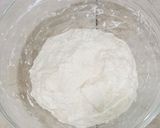 Gambar langkah 1 resipi Chicken Floss Sourdough Bread.