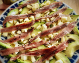 Foto del paso 1 de la receta: Entrante de aguacate casero con anchoas de Santoña y queso de cabra