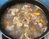 Foto langkah ke 2 dari resep Sup tulang ayam.