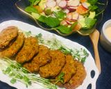 Foto del paso 4 de la receta: Hamburguesas Saludable con Quinua y Ensalada de Frutas 🍊🥑 vegetales  con Salsa Griega !🥗