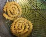 मुगडाळ ज्वारीपीठ मिक्स चकली (moongdal jwari chakali recipe in marathi) रेसिपी स्टेप 6 फोटो 