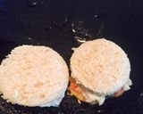 A picture of step 4 of Oats rava toastie.