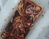 Foto langkah ke 5 dari resep Red velvet cream cheese brownies.