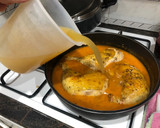 Foto del paso 7 de la receta: Pollo guisado con setas de cultivo y aromas de hierbas provenzales