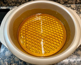 Foto del paso 3 de la receta: Flan de manzanas caramelizadas a la canela, sin leche