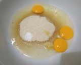 Foto langkah ke 2 dari resep Bolu Kukus Semangka.