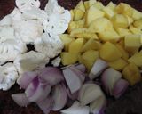 A picture of step 2 of Veg pulao.