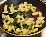 Une image de l'étape 2 de Salade de riz, courgettes,jambon.
