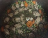 Foto del paso 7 de la receta: Pollo Arvejado con Puré