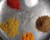 भरवा मसाला तुरई (Bharwan Masala Turai recipe in Hindi) रेसिपी चरण 1 फोटो