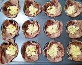 Foto langkah ke 3 dari resep Cheesy Keto Smoked Beef & Egg.