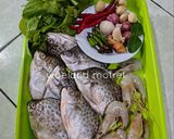Foto langkah ke 1 dari resep Sup Ikan Kiper Udang Daun Wawung.