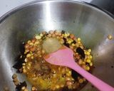 A picture of step 3 of Murmura chiwda.