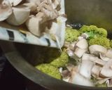 A picture of step 1 of Stir fry veggies.