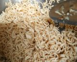 A picture of step 3 of Maggi Atta Noodle Rissotto.