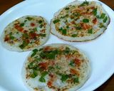 पके हुए चावल का उत्तपम (pake huye chawal ka uttapam recipe in Hindi) रेसिपी चरण 5 फोटो
