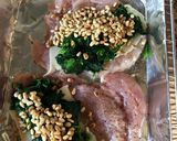 Φωτογραφία βήματος 4 της συνταγής Baked chicken Florentine - Κοτόπουλο με γέμιση σπανάκι και φέτα