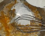 A picture of step 2 of Oats Corn flakes chila.