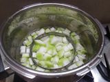 રીંગણ દુધીનો ઓળો :(rigan dudhi olo in Gujarati)