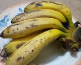 A picture of step 1 of Creamy Banana Shake.
