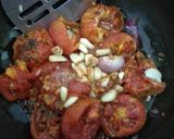 A picture of step 4 of Cheesy grilled tomato soup.