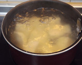 Foto del paso 2 de la receta: Corvina al horno con limón, patatas y cebolleta