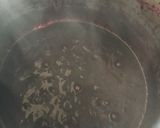 Foto del passaggio 4 della ricetta Confettura di uva fragola con burro di mela cotogna 🌷