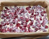 Joghurtos-meggyes piskóta recept fázis 6 fotója