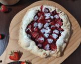 Tarta rustykalna z truskawkami krok przepisu 4 zdjęcie