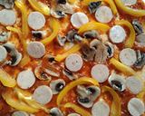 Foto langkah ke 4 dari resep Mushroom Cheese Pizza.