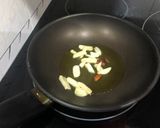 Foto del paso 2 de la receta: Champiñón relleno de gula del norte y huevo de codorniz