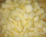 รูปขั้นตอนการทำที่ 1 ของ แอปเปิ้ลบราวนี่เข้มข้นในหม้อหุงข้าว (Rich Apple Brownies in a Rice Cooker)