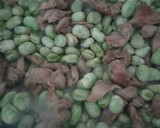 Foto del paso 2 de la receta: Habas salteadas con mollejas