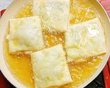 Foto langkah ke 4 dari resep Martabak Telur Mini.
