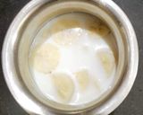 A picture of step 2 of Banana smoothie.